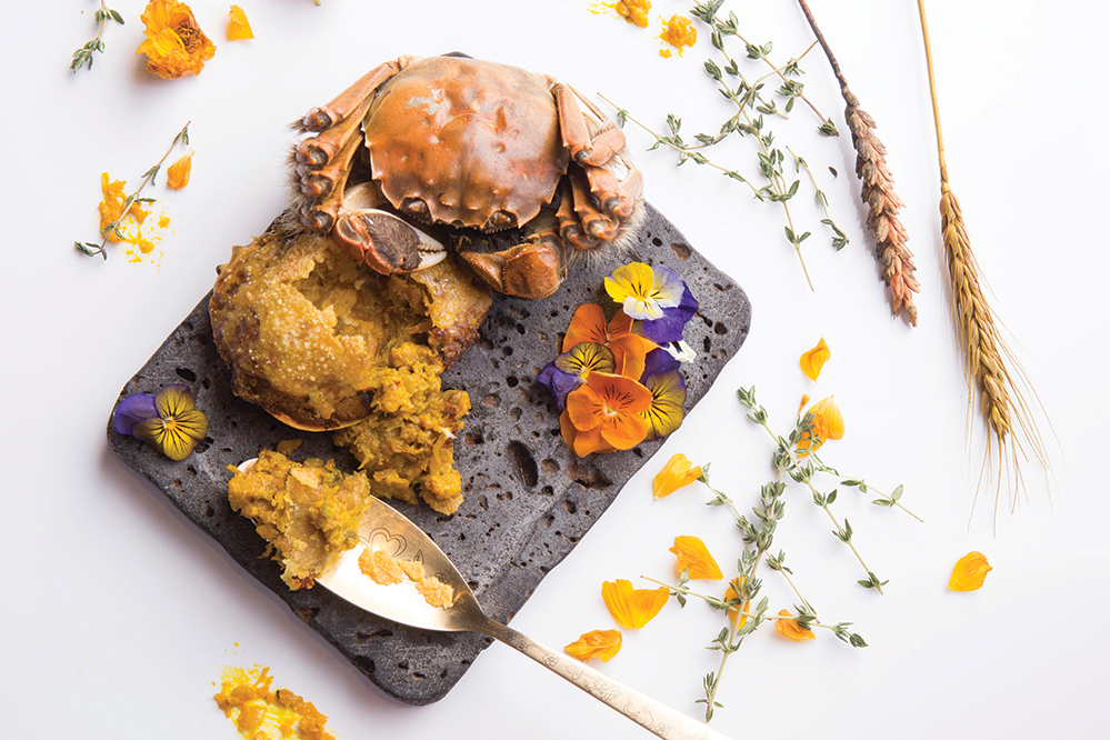 Lai Bun Fu only uses the premium Taihu hairy crabs in their specialty dishes